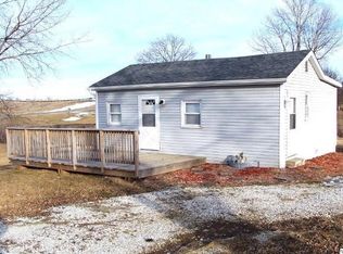 1296 W Lakeshore Dr, Fowler, IL 62338