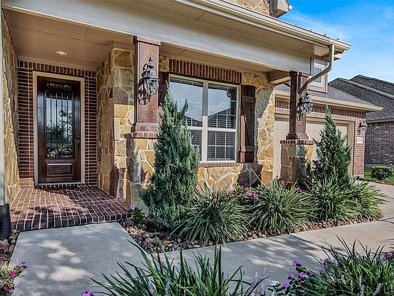 3rd image of 5826 Green Meadows Ln