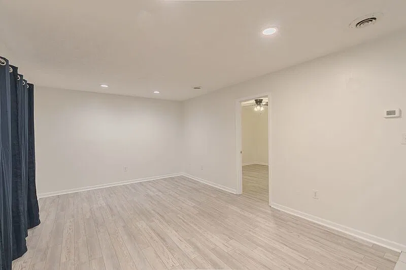2 bed, 1.0 bath, 850 sqft, $1,350 — Photo 4