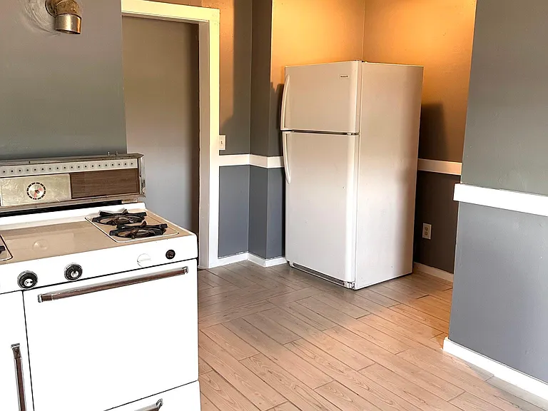 126 Hamlet Ave #6 — Photo 4