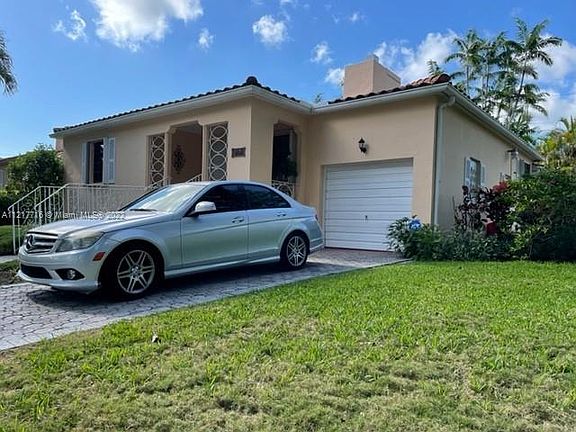4th image of 518 Sevilla Ave