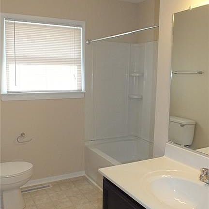 5th image of 8322 Greenock Dr