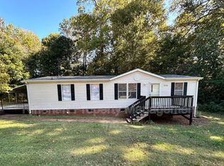 5035 Park Creek Dr, Mount Holly, NC