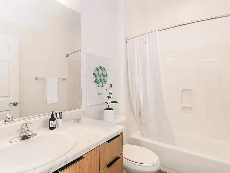 San Luciano Townhomes — Photo 30
