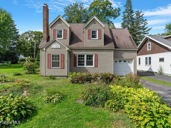 18 Kakely Street, Albany, NY 12208