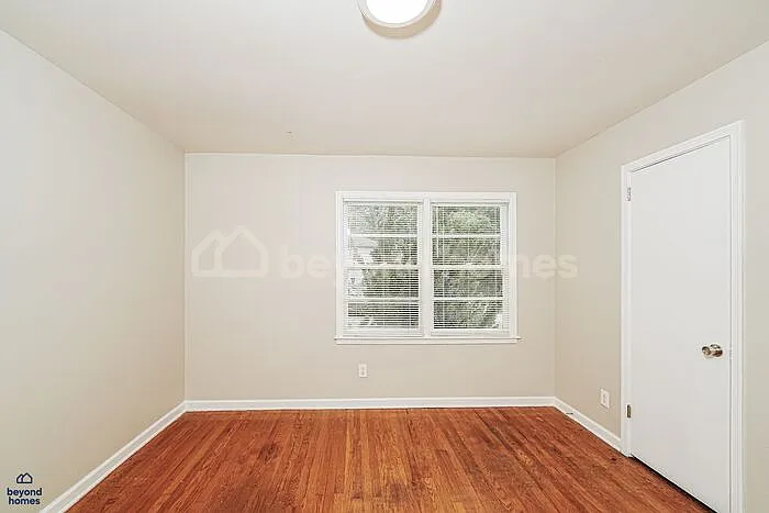 945 Elizabeth Dr — Photo 16