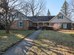 1605 Allen Ln, St Charles, IL 60174