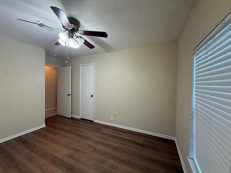 15307 Pebble Lake Dr — Photo 21