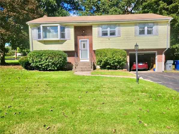 4 Robidoux Drive, Plainville, CT 06062