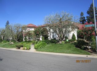 1243 E Jamestown Dr, Fresno, CA 93720
