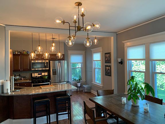 2nd image of 16 Inwood Pl APT 1