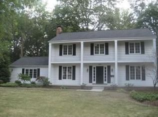 29223 Buchanan Dr, Bay Village, OH