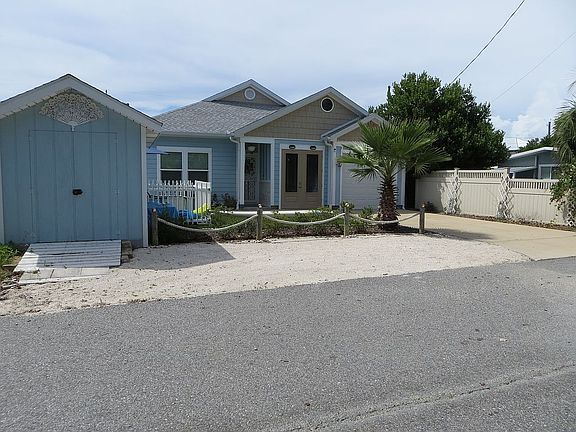 2nd image of 216 Lake Pl