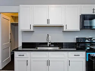 272 Walnut St #1 — Photo 3
