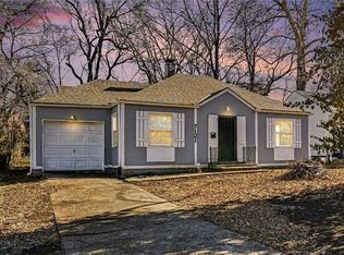 7121 Woodland Ave, Kansas City, MO 64132