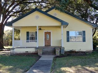 513 W Clark St, Poplarville, MS 39470