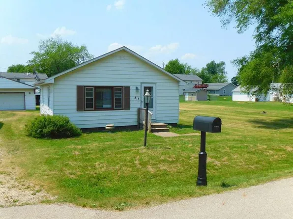 815 7th St, Colona, IL 61241