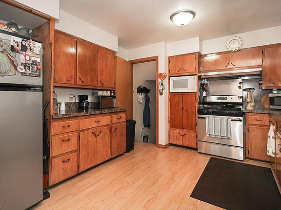 4th image of 3425 Falbo Ave