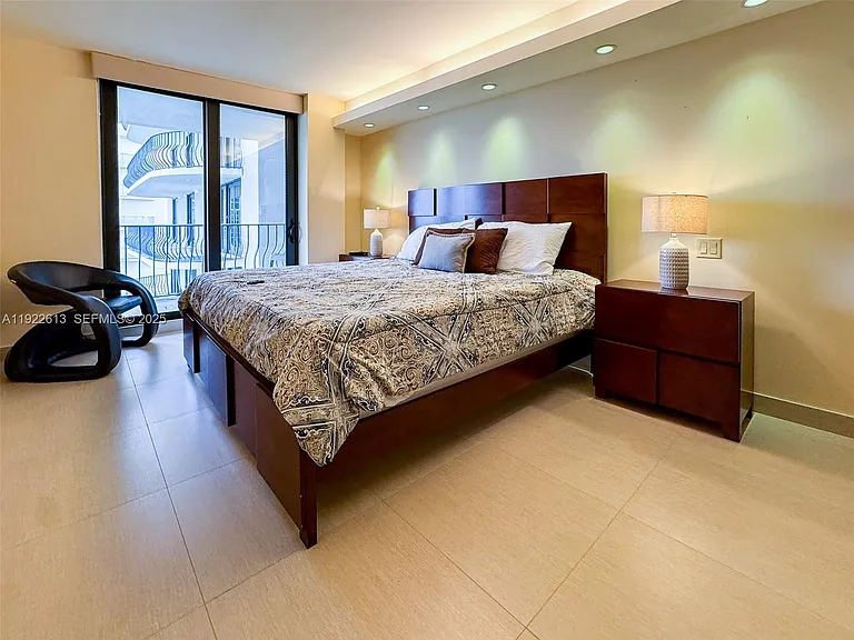 8877 Collins Ave #809 — Photo 22
