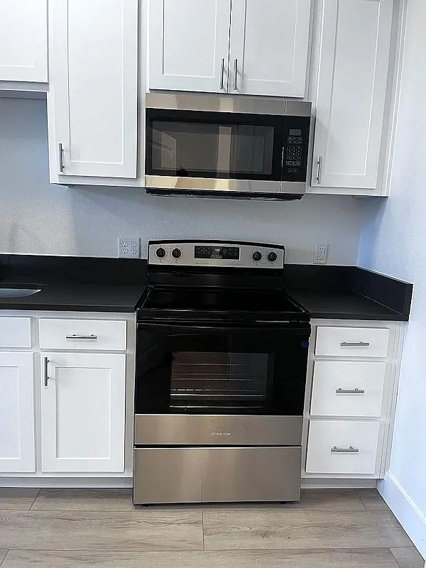 2385 Fairgrounds Rd NE — Photo 1