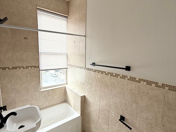 5th image of 6120 Monroe Pl APT 17