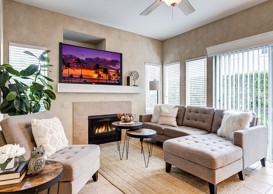 1st image of 9 Lucente Ln