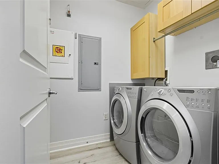 449 S 12th St #1504 — Photo 31