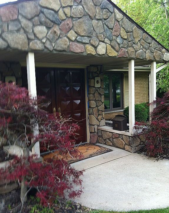 1st image of 3560 Sorrento Dr