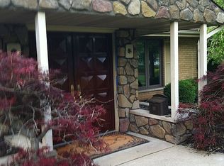 3560 Sorrento Dr, Cincinnati, OH 45236