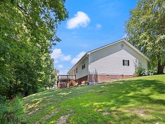 4th image of 3028 Riverside Springs Dr