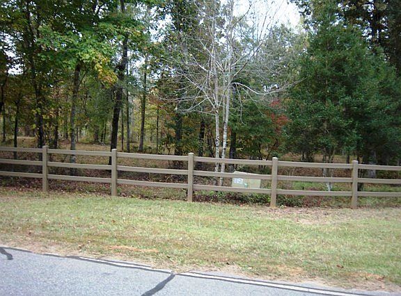 2nd image of 1030 White Oak Way