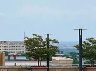 1301 N Courthouse Rd APT 1208, Arlington, VA 22201