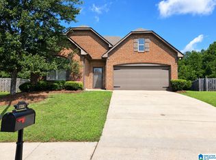 1335 Sierra Ct, Gardendale, AL 35071