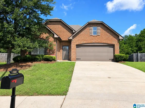 1335 Sierra Ct, Gardendale, AL 35071