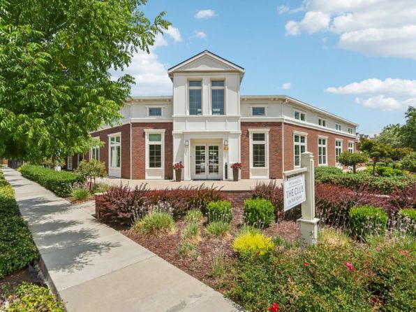 1605 Lexington Ln #3204