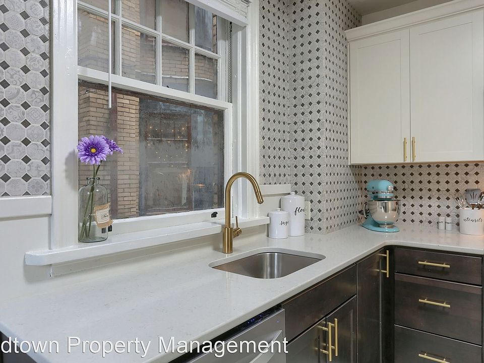 1st image of 711 N 2nd St #2