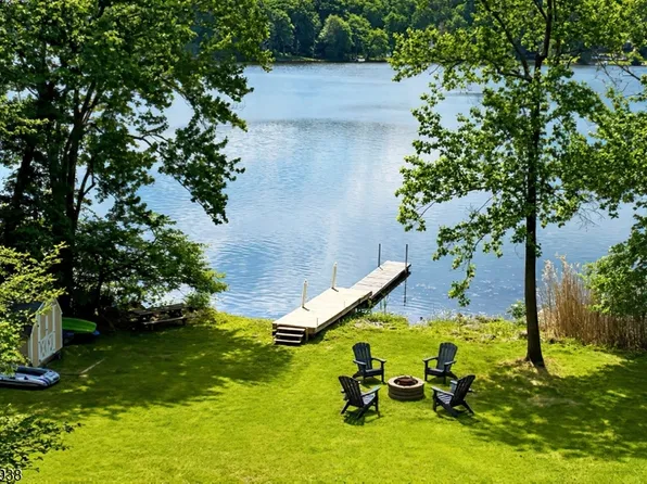 103 W Lake Shore Dr, Rockaway Twp., NJ 07866