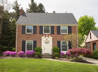 21641 Lake Rd, Rocky River, OH 44116