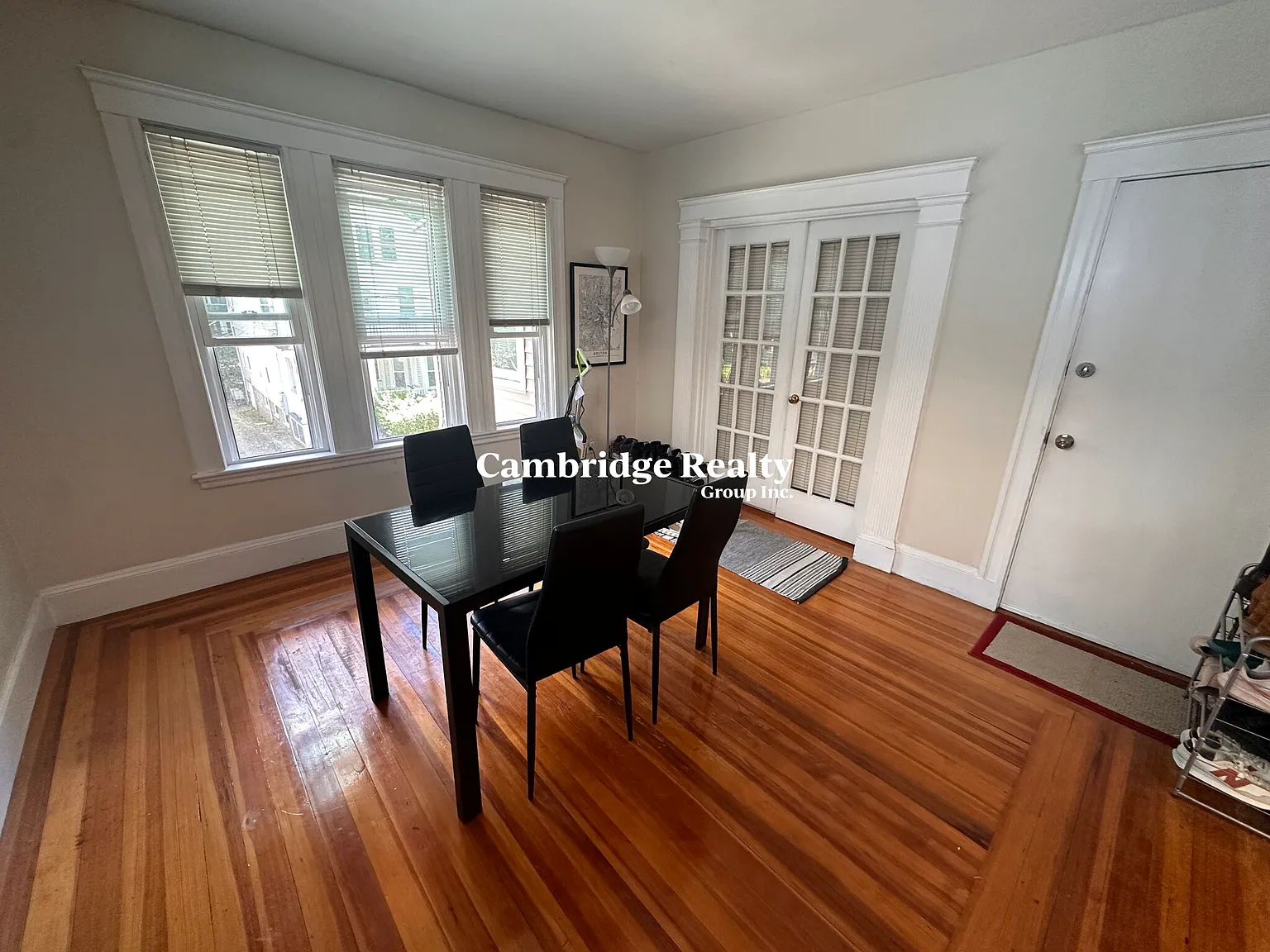 3 bed, 1.0 bath, 1250 sqft, $4,195 — Photo 2