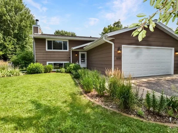 3232 Libby Ln, Vadnais Heights, MN 55127