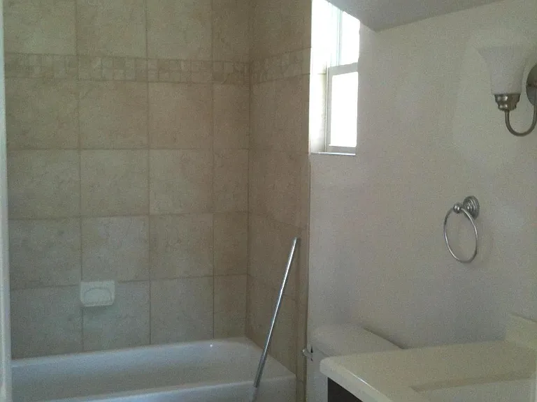 115 Morton Ave #2 — Photo 11