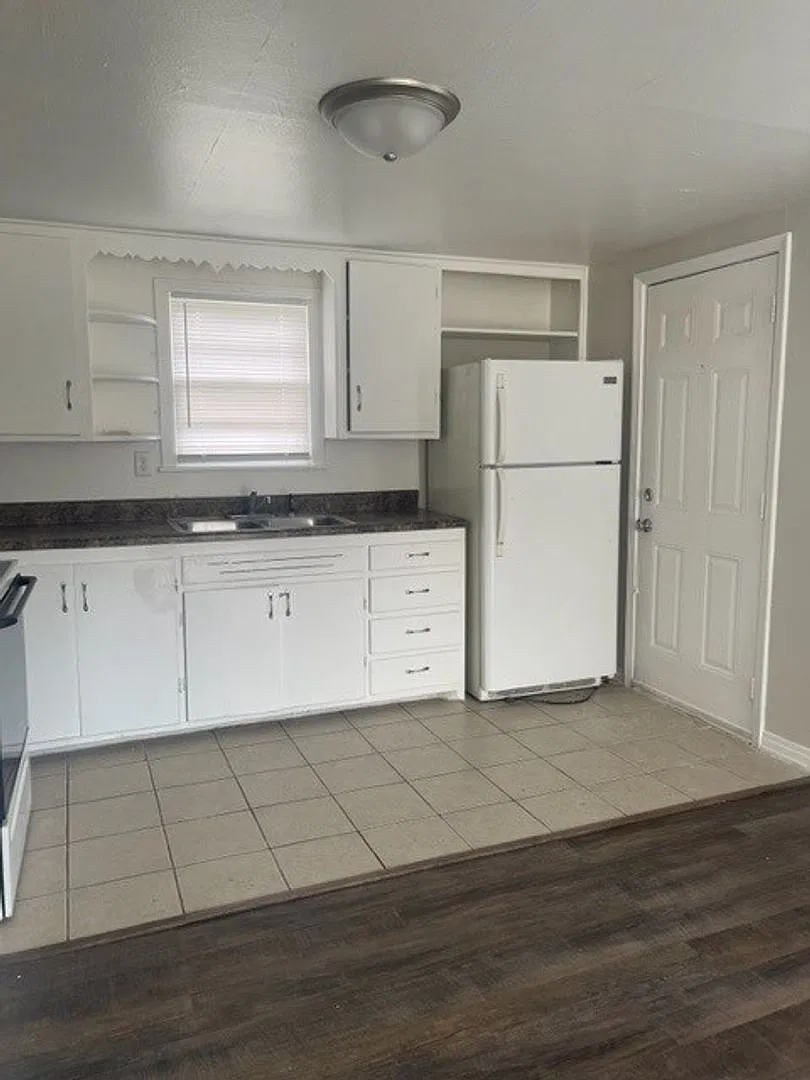 510 E Kinkaid St - Studio Home, 1 Bathroom - $550 — Photo 2