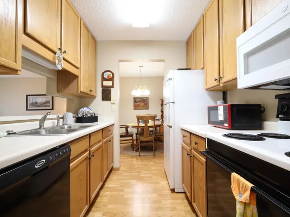 108 N 18th St, Estherville, IA 51334
