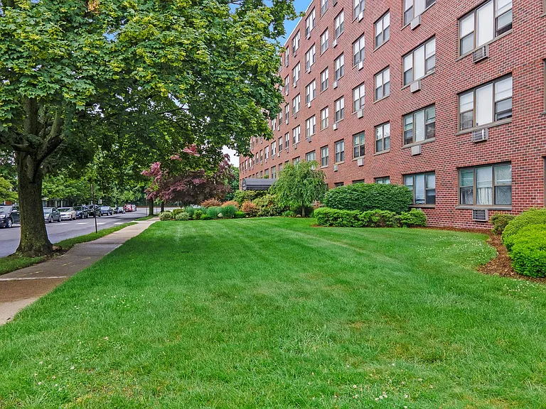 Kent Farm Apartment Homes — Photo 23