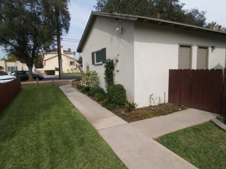 252 E Puente St — Photo 3