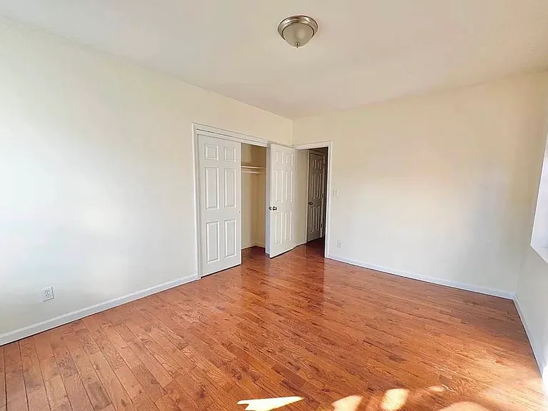 39-11 62nd St #33 — Photo 2