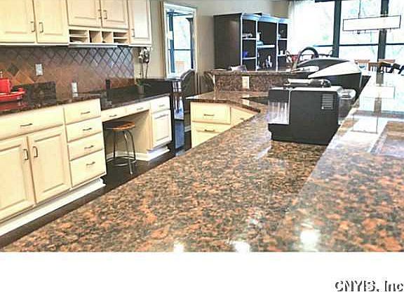 5th image of 133 Walton St #133