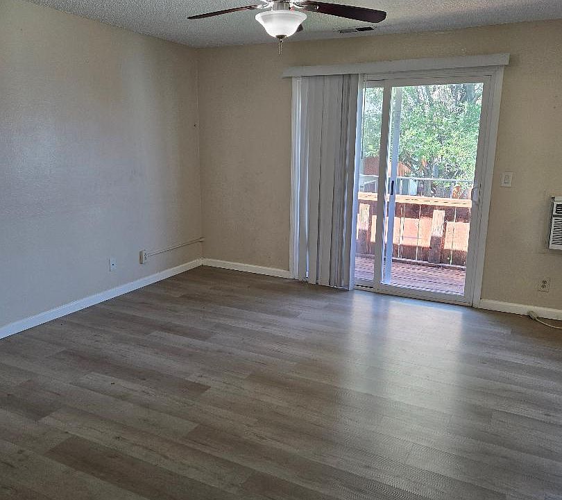 2nd image of 4602 Neil Rd APT 92