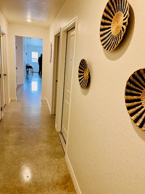 3 bed, 1215 sqft, $2,050 — Photo 3
