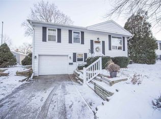 10 Jeffrey Dr, Columbia City, IN 46725